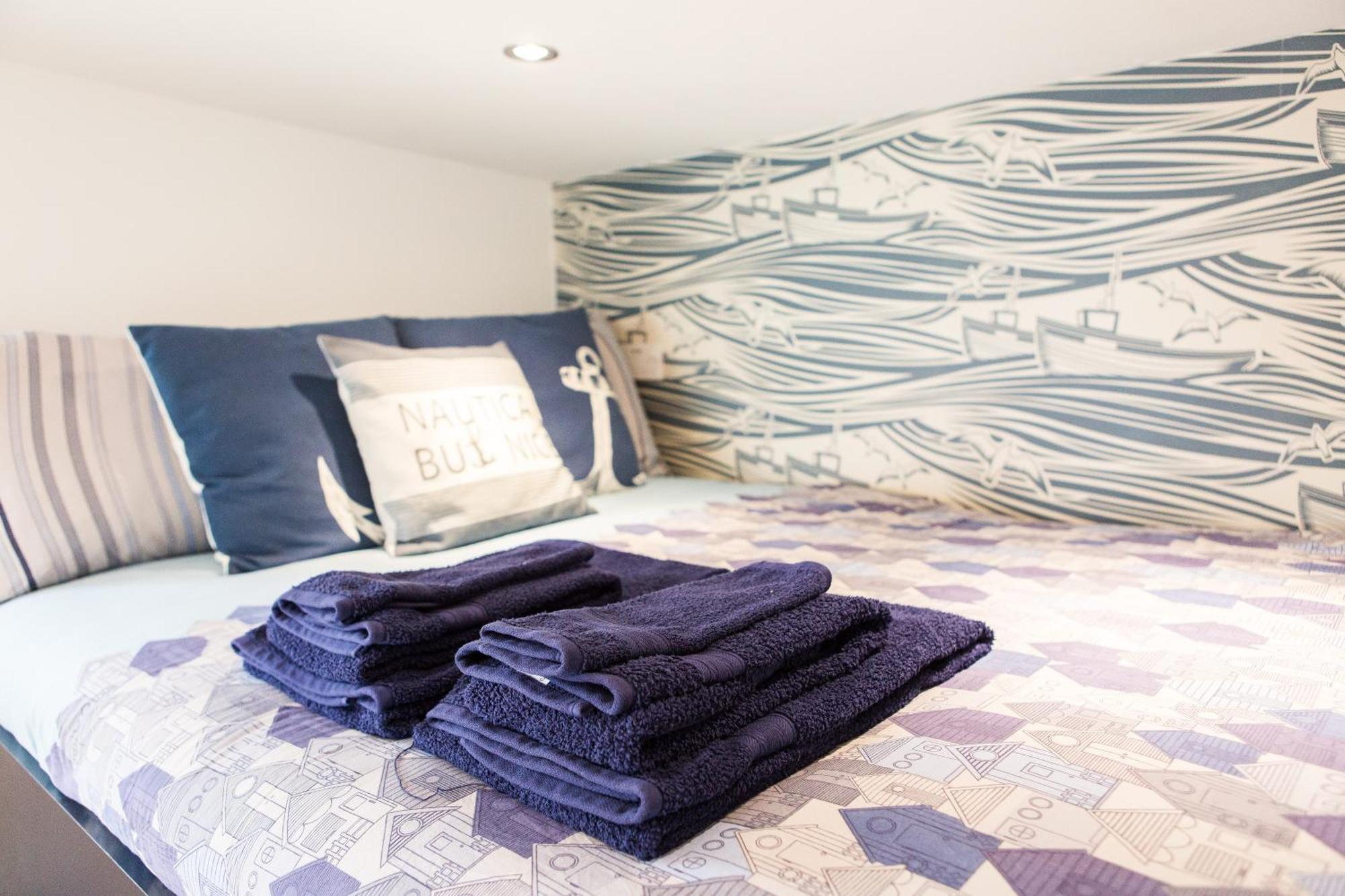 2 Bedroom Chalet With Sea Views 플리머스 외부 사진
