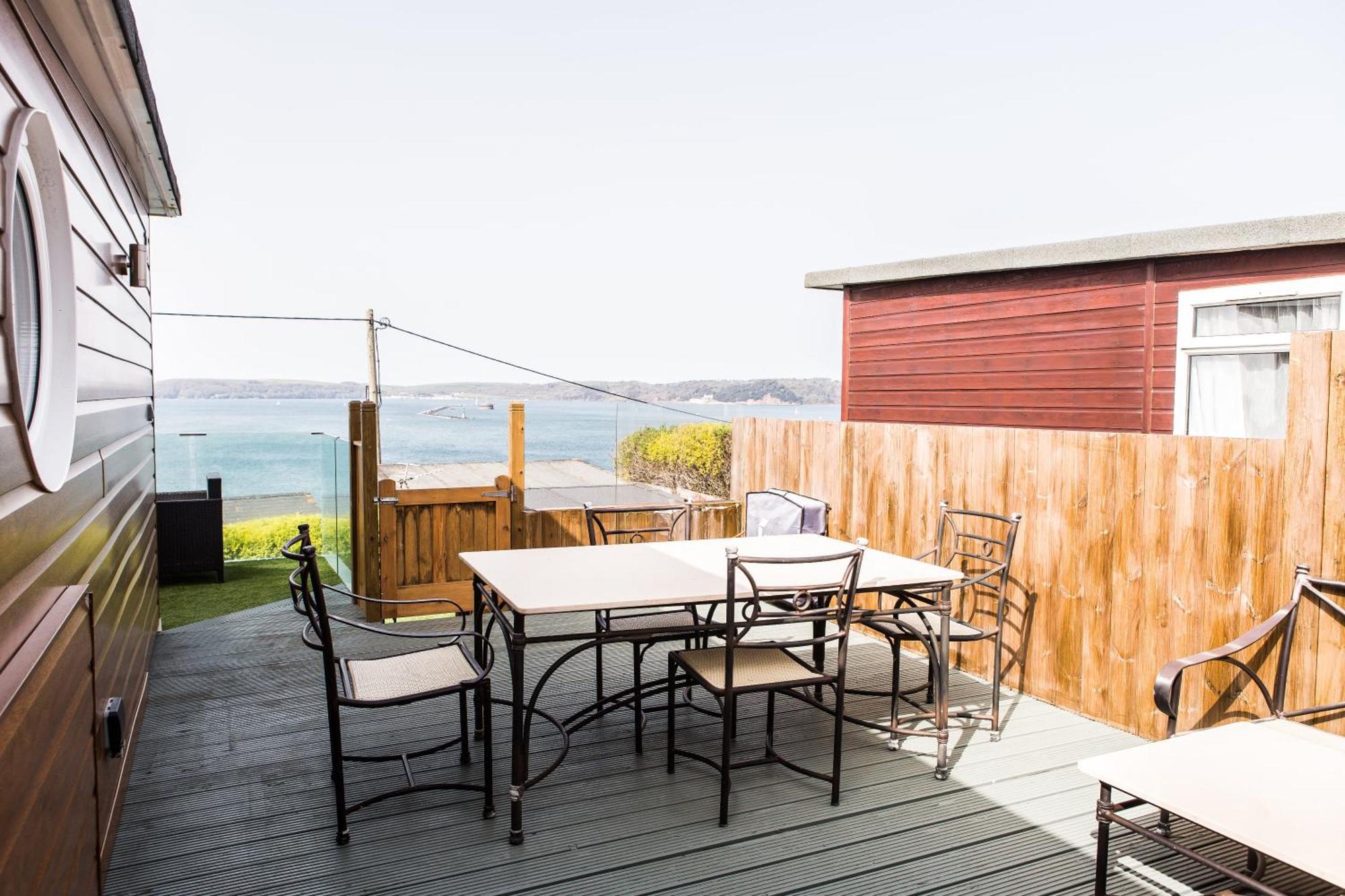 2 Bedroom Chalet With Sea Views 플리머스 외부 사진