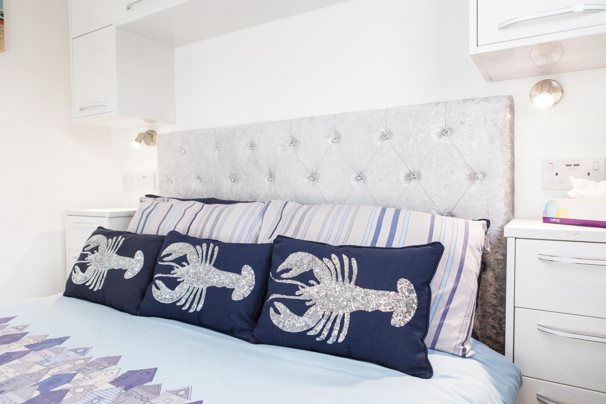 2 Bedroom Chalet With Sea Views 플리머스 외부 사진